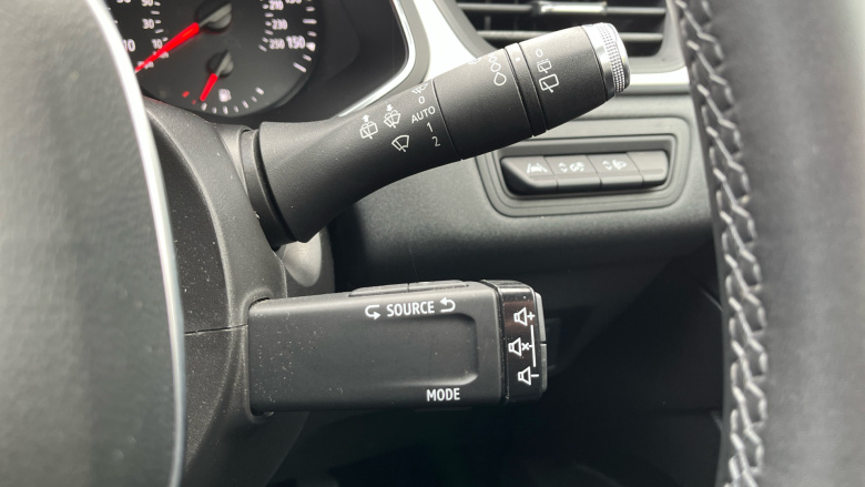 Renault Captur 1.0 TCE 100 Iconic 5dr Petrol Hatchback